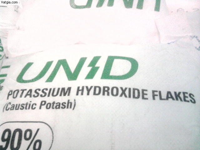 KOH – Potassium hydroxide 90%